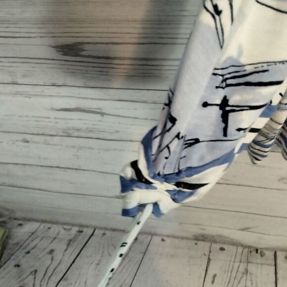 "Chico's" woman's shirt  - Picture 6 of 10